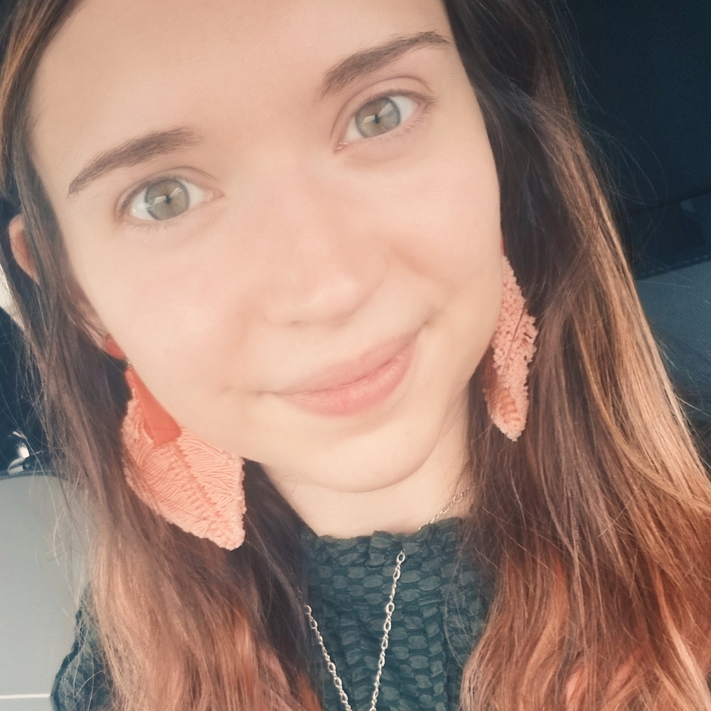 Meet your Posher, Stephanie